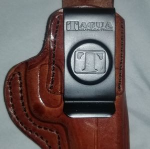 TAGUA LEATHER-INSIDE THE PANTS HOLSTER. (Right Hand)